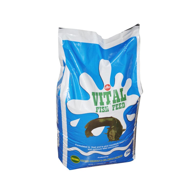Bottom seal bags for packing fish feed